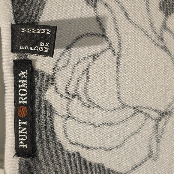 WOMEN'S BLACK & WHITE BEADED SWEATER WITH ROSES - Picture 3 of 6